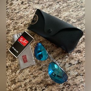 Blue Aviator Sunglasses